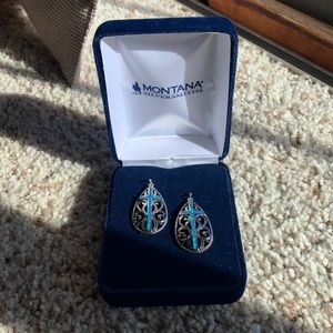 Montana Silversmiths Cross earrings.